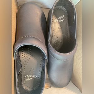 Dansko Professional (Pro) Clogs
